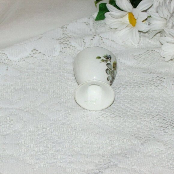 Myott Melinda Single Egg Cup Floral Vintage Staffordshire England - Picture 5 of 7